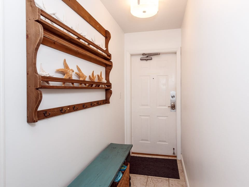 Entry foyer - Adorable star fish coat hanger pictured here