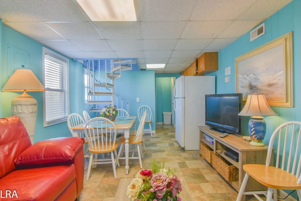 Bottom Floor_0243