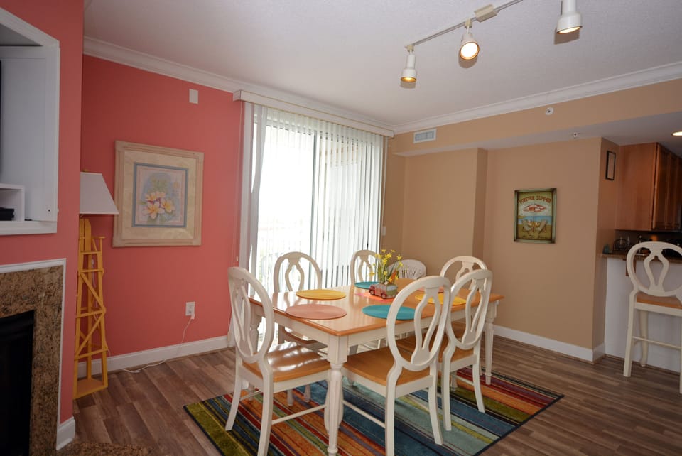 DINING-AREA-MAYFAIR BEACH-OCEAN CITY