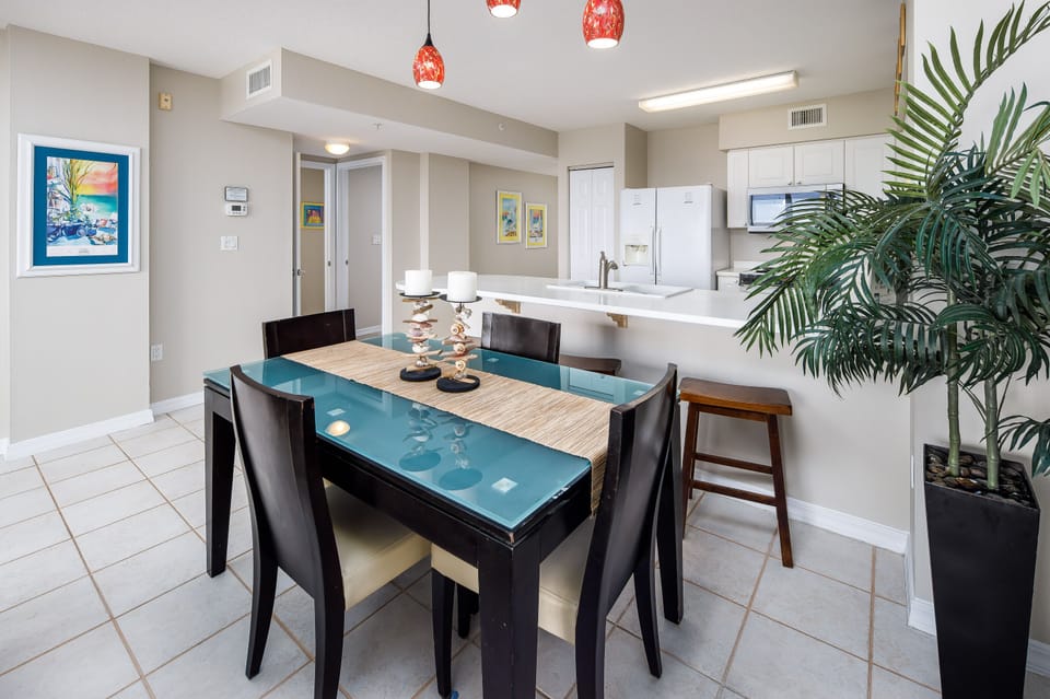 Dining area - Another view of this stunning unit