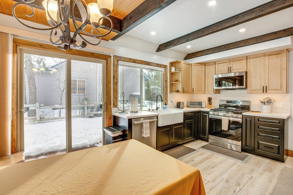 Kitchen | Pots and Pans | Perfect for Preparing Meals