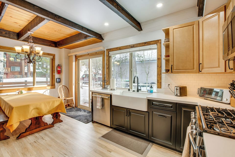 Kitchen | Easy To Cook In | Lots of Natural Light