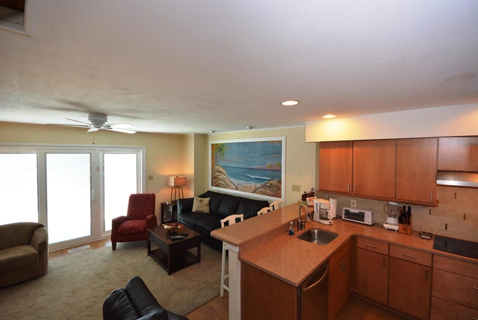 Kitchen / living area