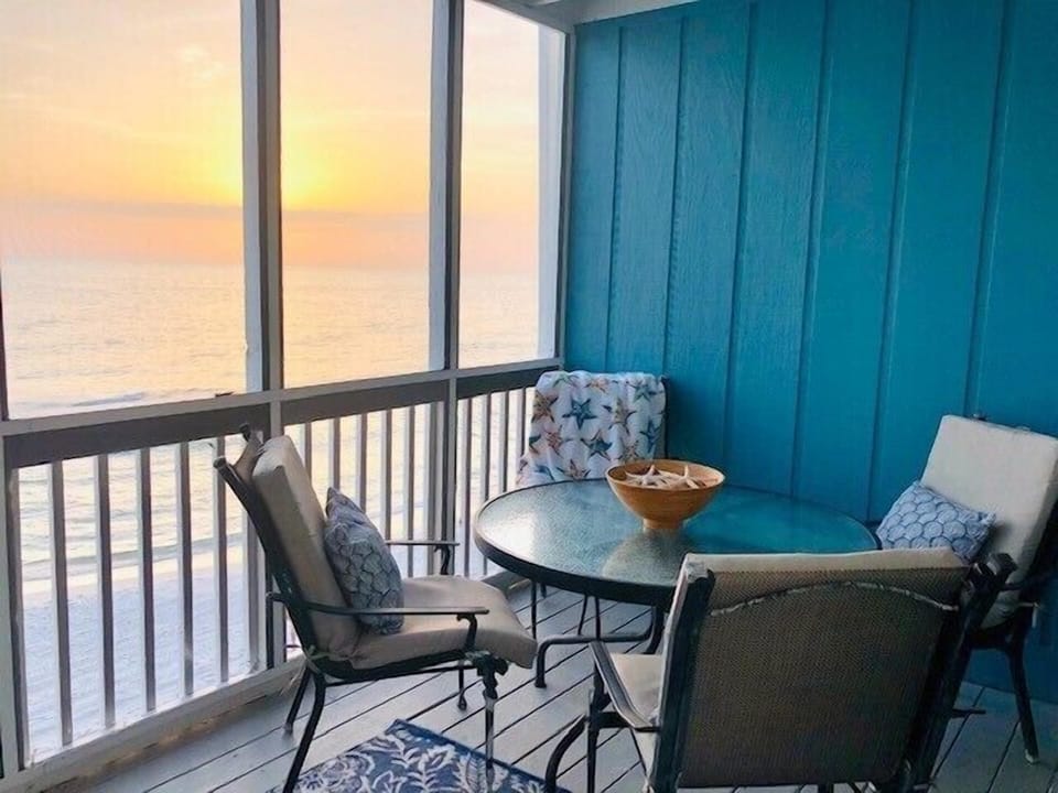Screen Porch