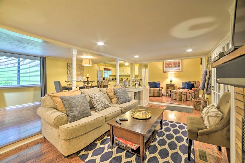 Living Room | Single-Story Property