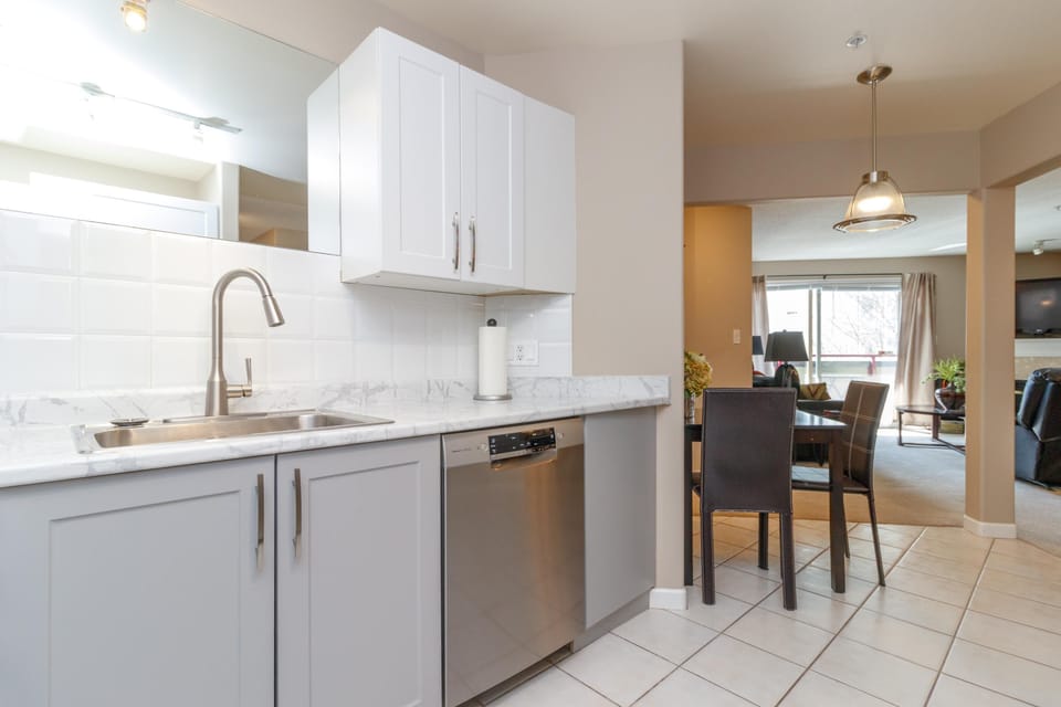 Kitchen and bistro