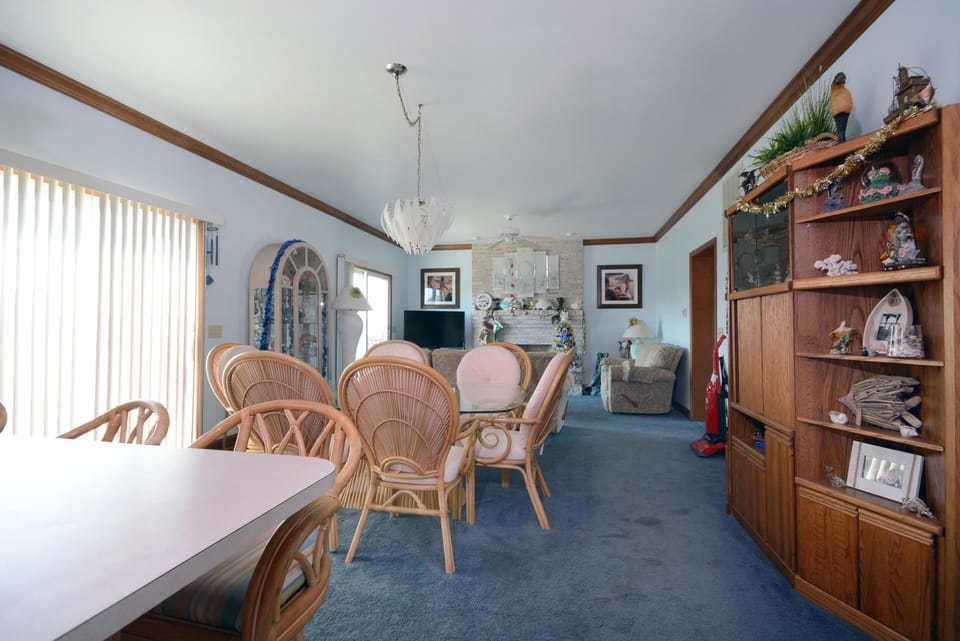 LIVING-AREA