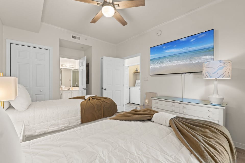 3rd Bedroom - With access to the 3rd bathroom