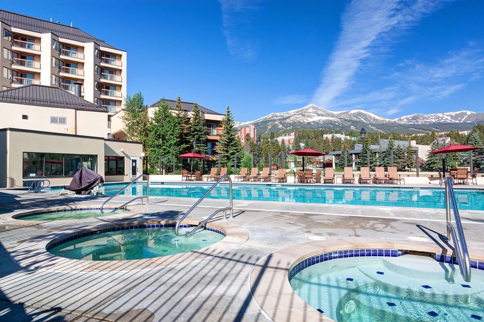 Outdoor Hot Tubs and Pool