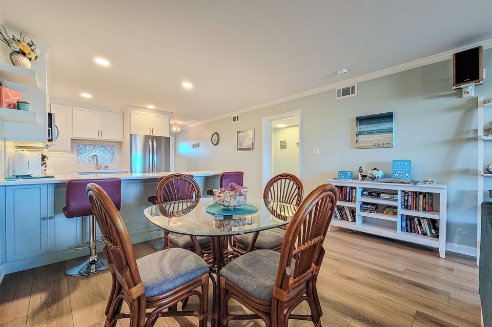 Dining Room -06
