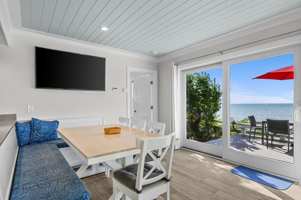 Dining area with ample seating - 1 Bayberry Lane Eastham Cape Cod - Bay Dream - NEVR