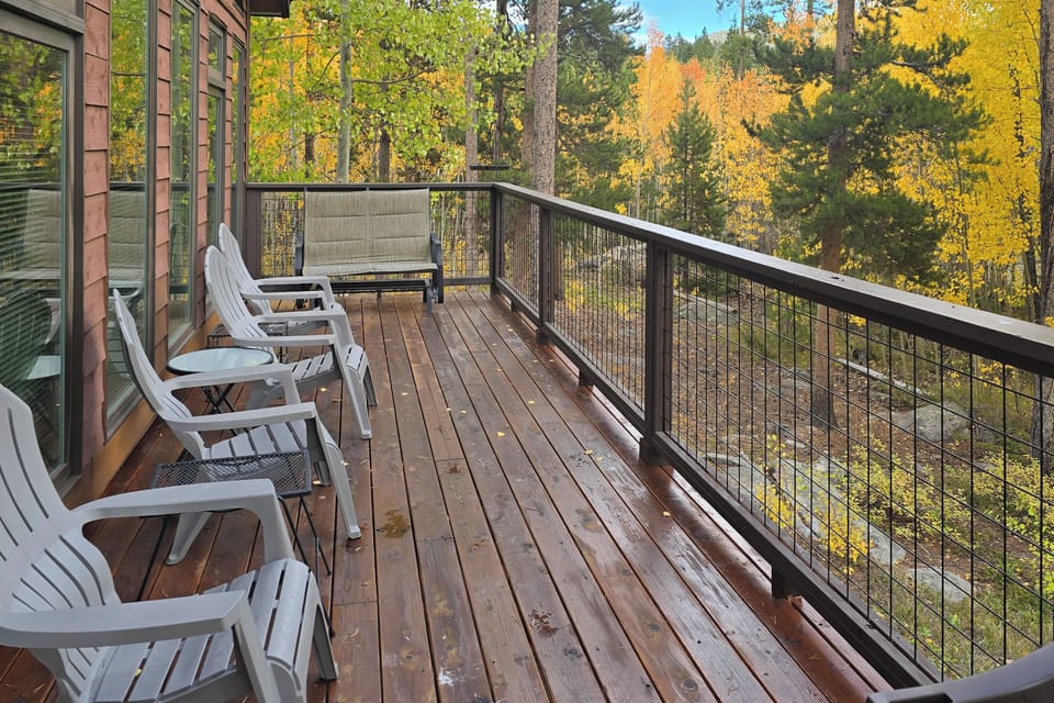 Deck | Fall Views