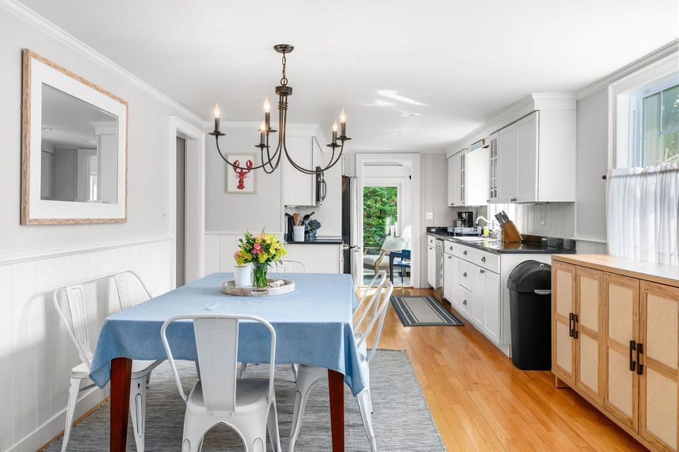 Open floor plan & bright spaces -19 Burton Avenue West Harwich -  Lobsta House- New England Vacation Rentals
