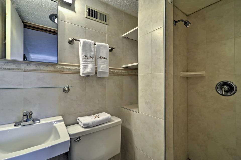 Full Bathroom