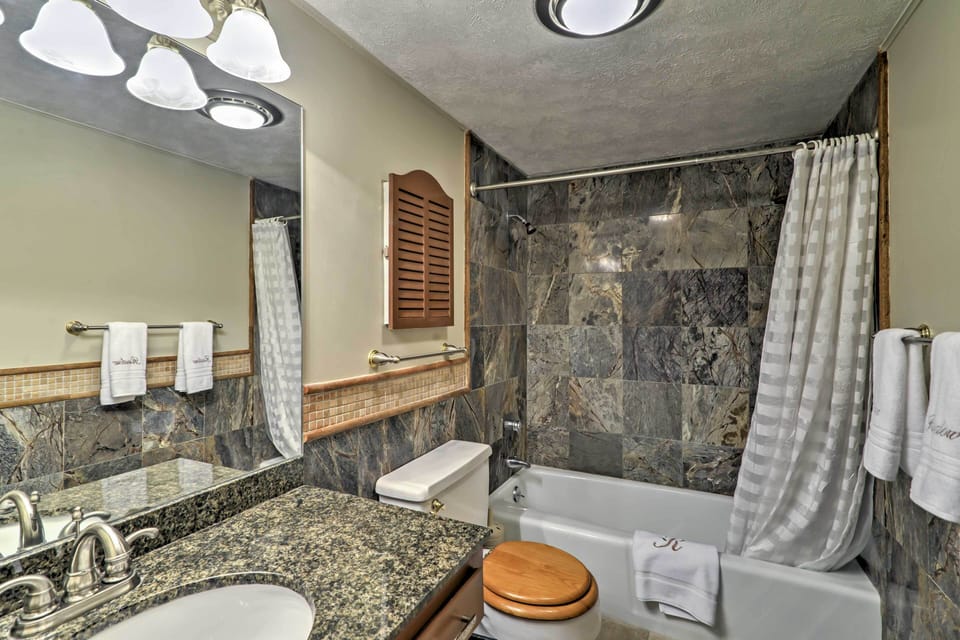 Full Bathroom