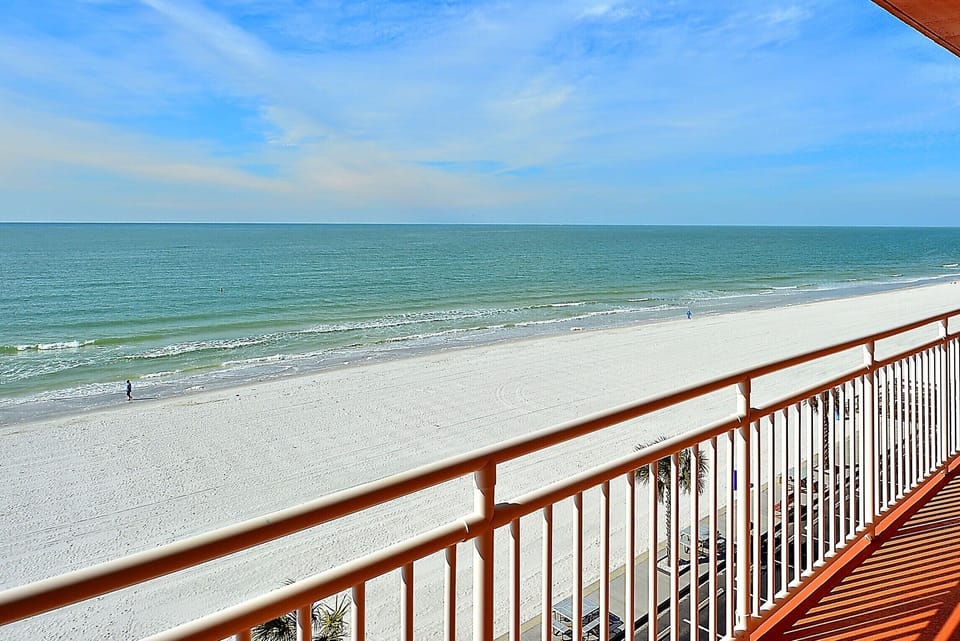 Direct Gulf Views from Walkway