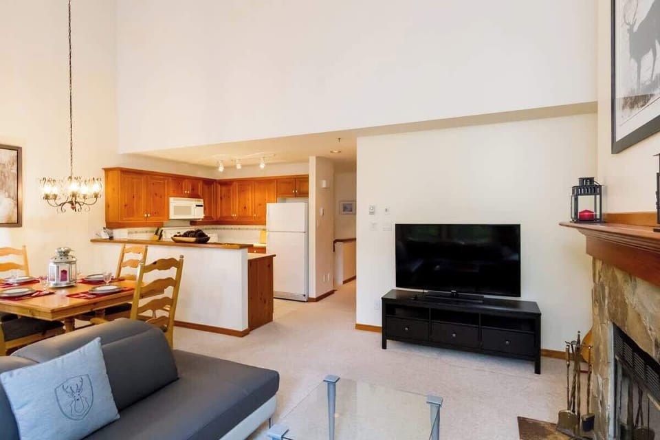 Living/Dining/Kitchen Area