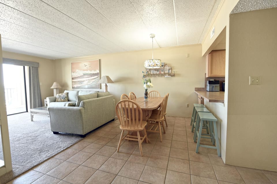 LIVING-AREA