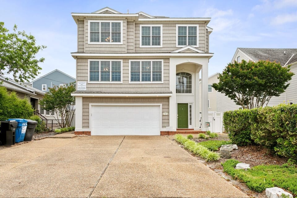 This beautiful 4 story home has amazing space and features for everyone in the family.