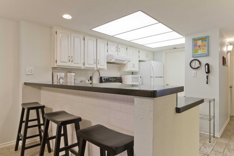 If you can see this - here's your sign to book a trip to the beach! Skip the South Padre Island hotel search, and book a full home instead. Our kitchen is fully-equipped for your convenience.