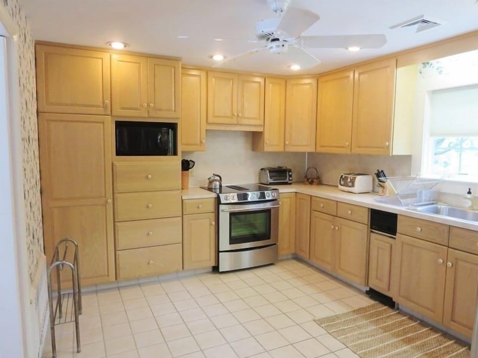 Kitchen - fully equiped - Waterfront North Chatham Cape Cod New England Vacation Rentals