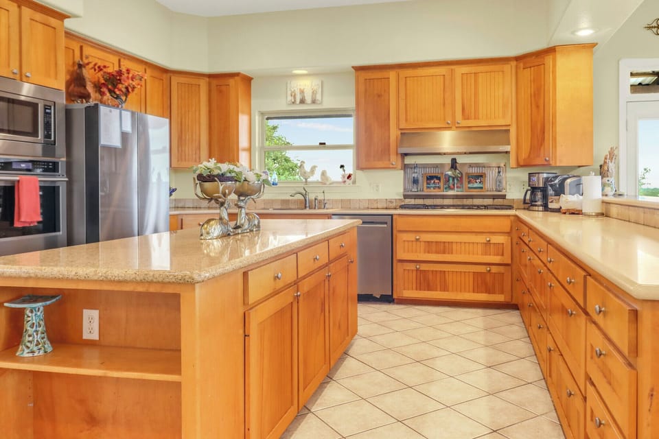 Fully equipped kitchen perfect for preparing home-cooked meals during your stay.