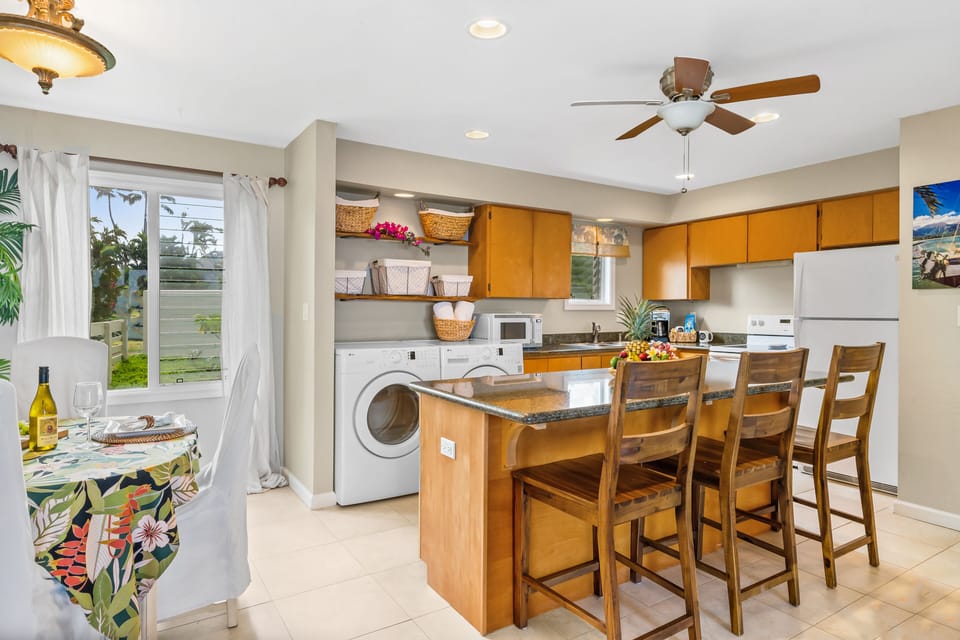 Bar seating at kitchen island