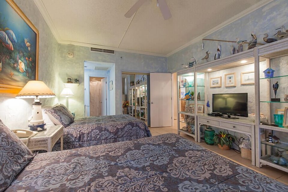 The kids in your group will love this funky space!