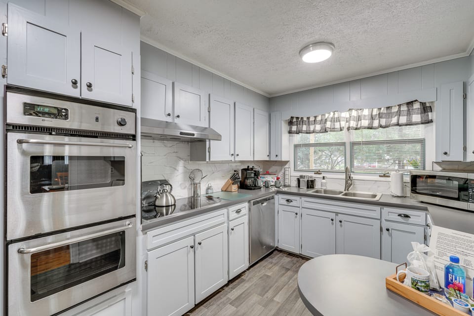 Kitchen | Main Level | Dishwasher | Keurig Coffee Maker | Cooking Basics