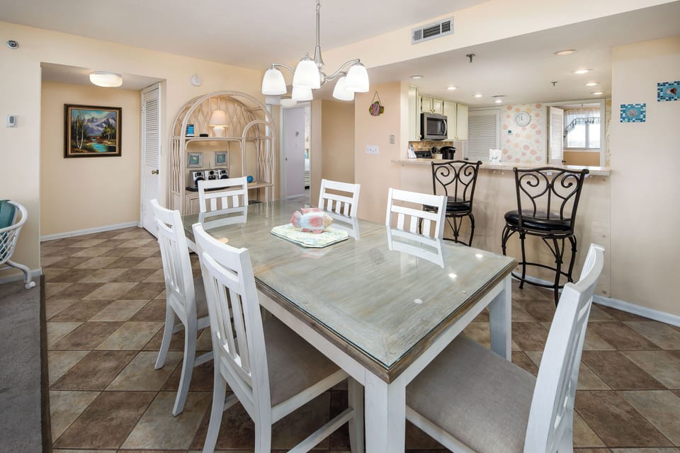 Dining Area - Alternate view from dining area to show open floor plan