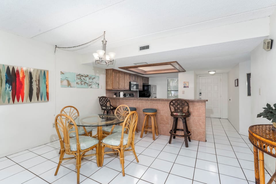 With so much space to enjoy a meal or entertain the kids, you'll feel like you're at home!