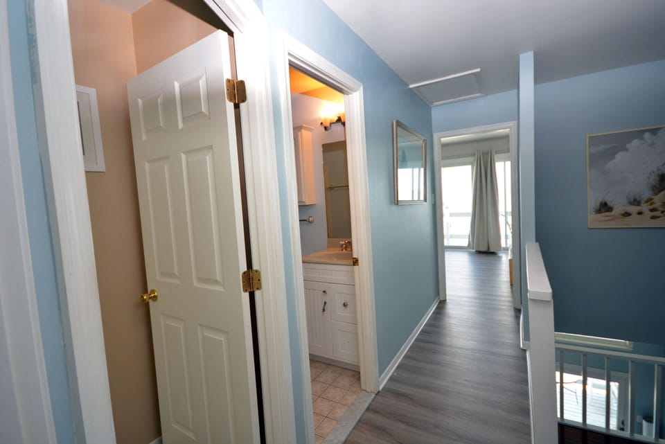 Upstairs-Hallway