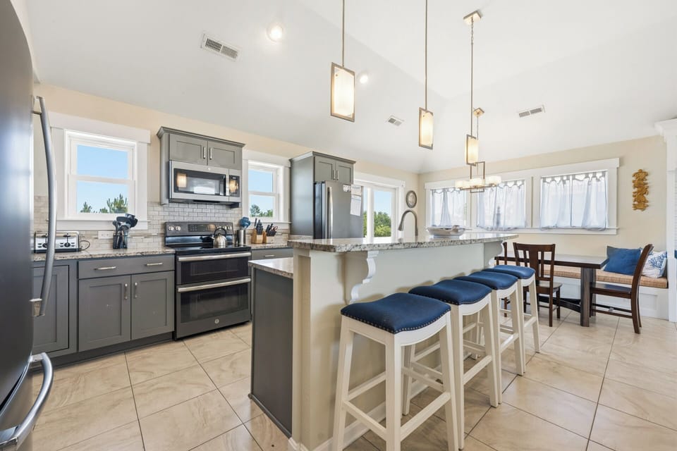 Third Level Full Kitchen