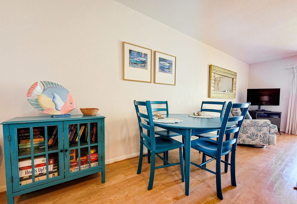 Dining Room -06
