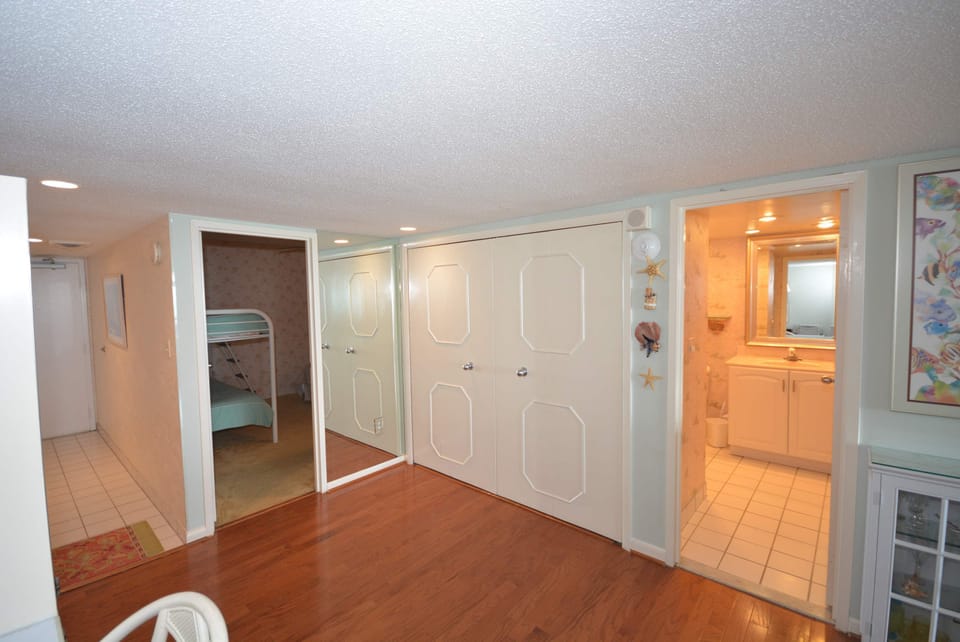 Dining Area 1502 Irene