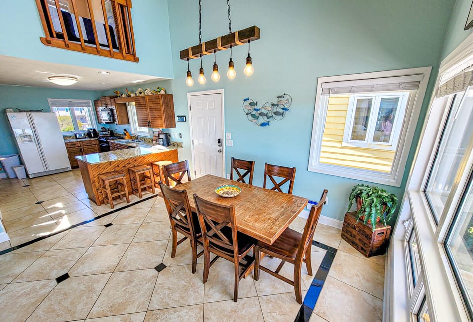 Dining Room - 35