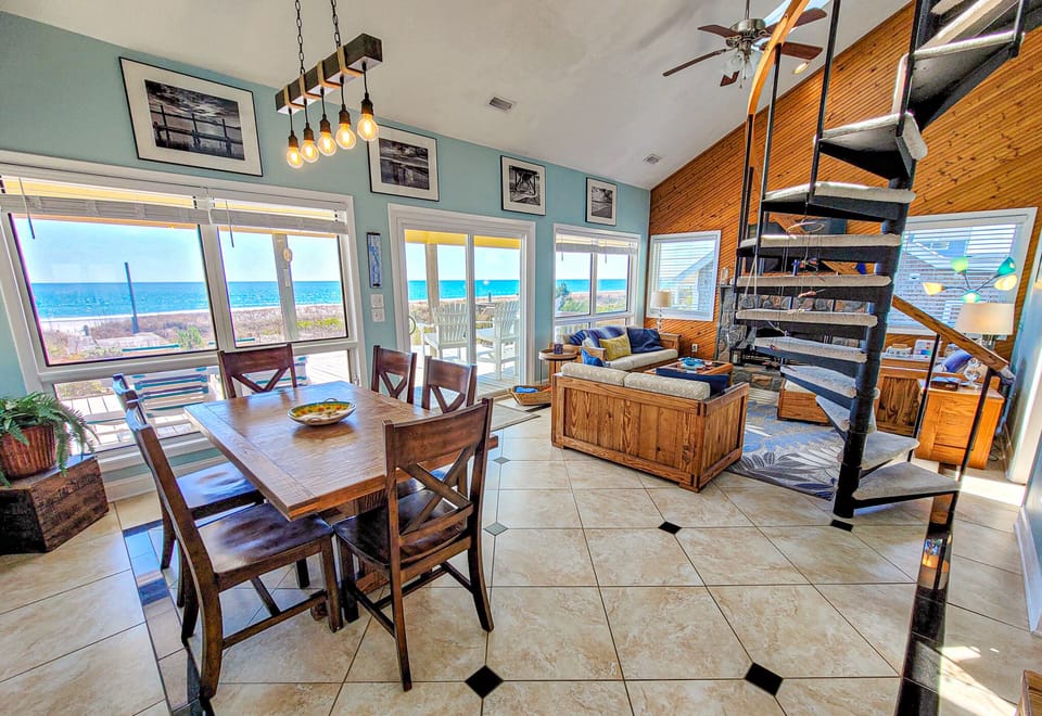 Dining Room - 39
