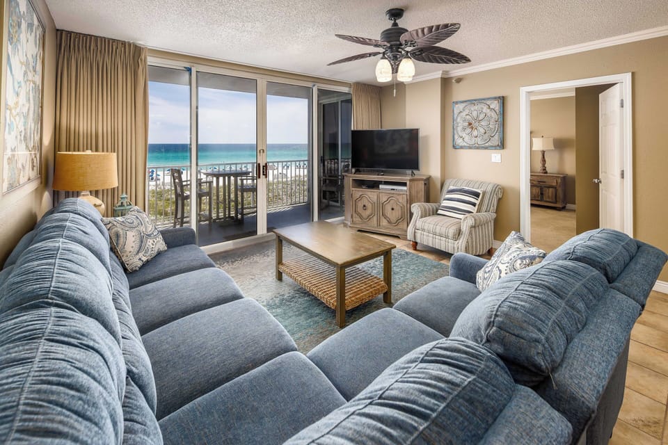 Living room - What a wonderful view from the 3rd floor!