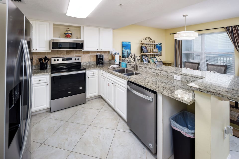 Spacious Kitchen - Fully equipped kitchen! Everything you need for cooking and baking is right here
