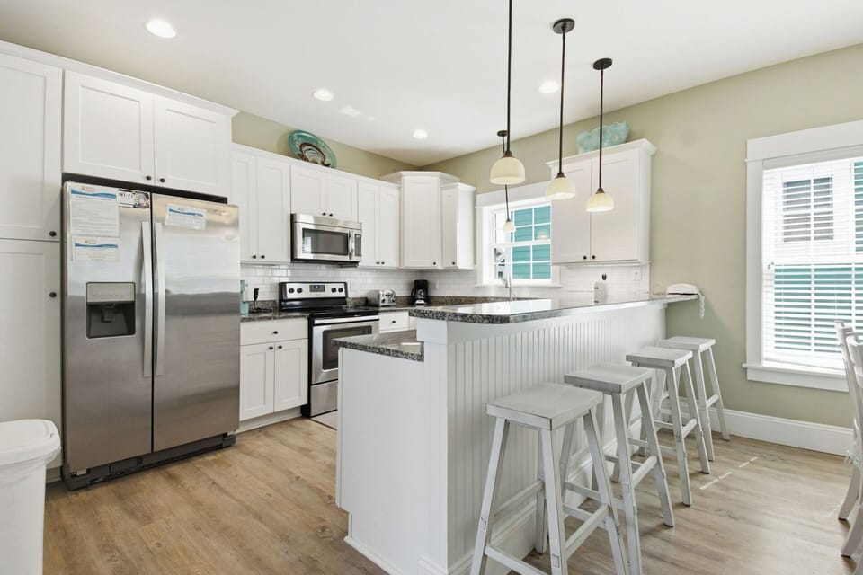 Second Level Full Kitchen