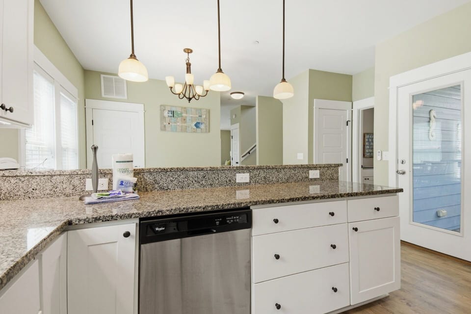 Second Level Full Kitchen
