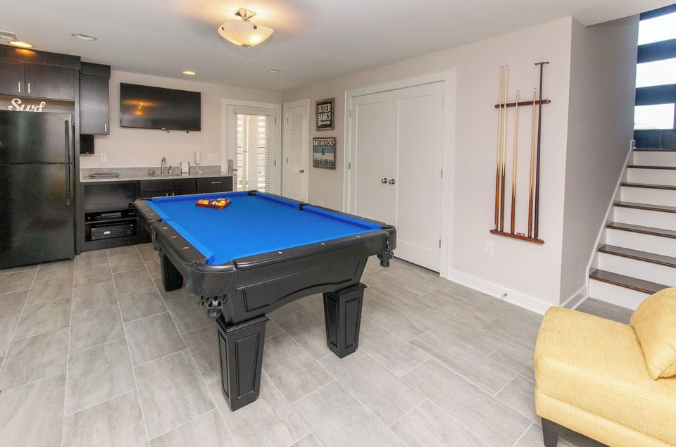 Rec Room with Pool Table