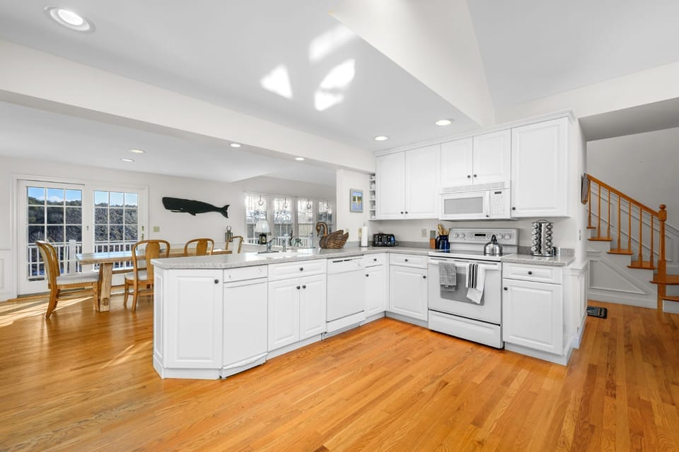 Open concept kitchen and dining area