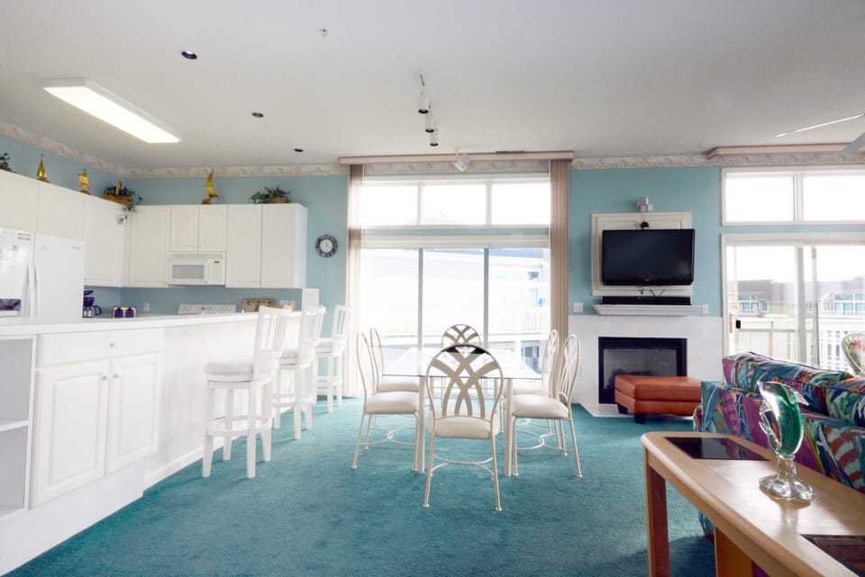 DINING-AREA
