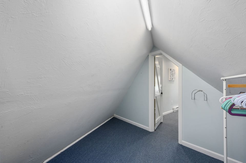 Kids will LOVE this fifth bedroom with a "secret" alcove entrance! - 9 Wilfin Road South Yarmouth Cape Cod - Four Shore - NEVR