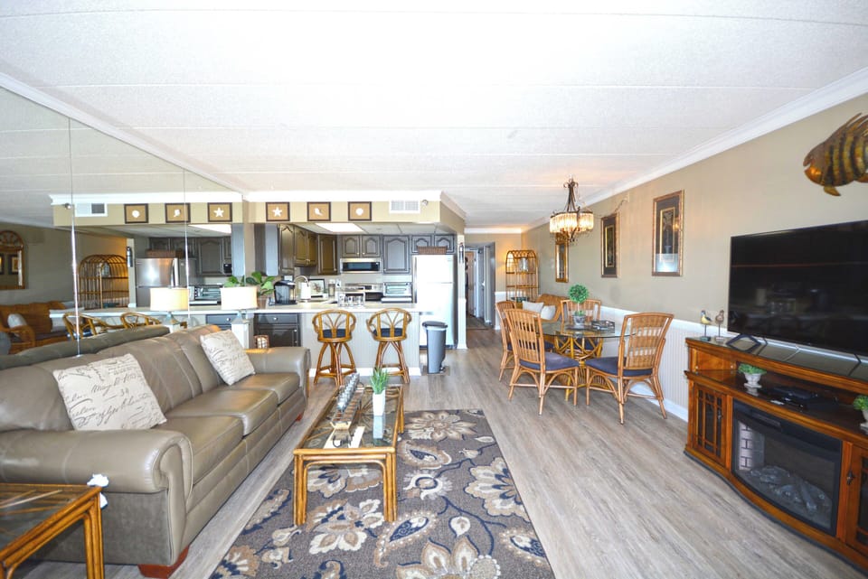 LIVING-AREA