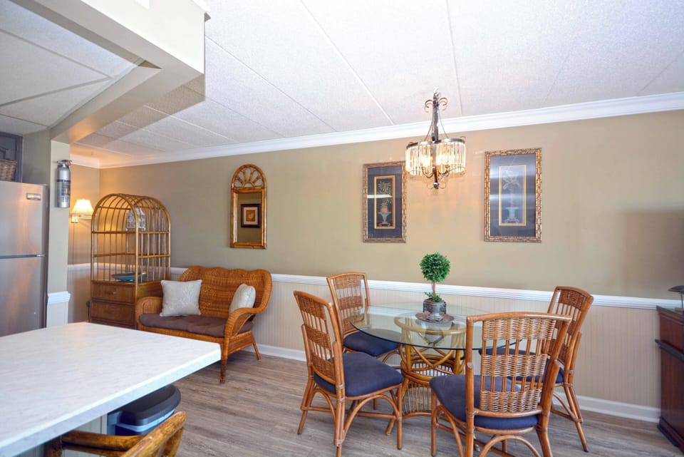 LIVING-AREA