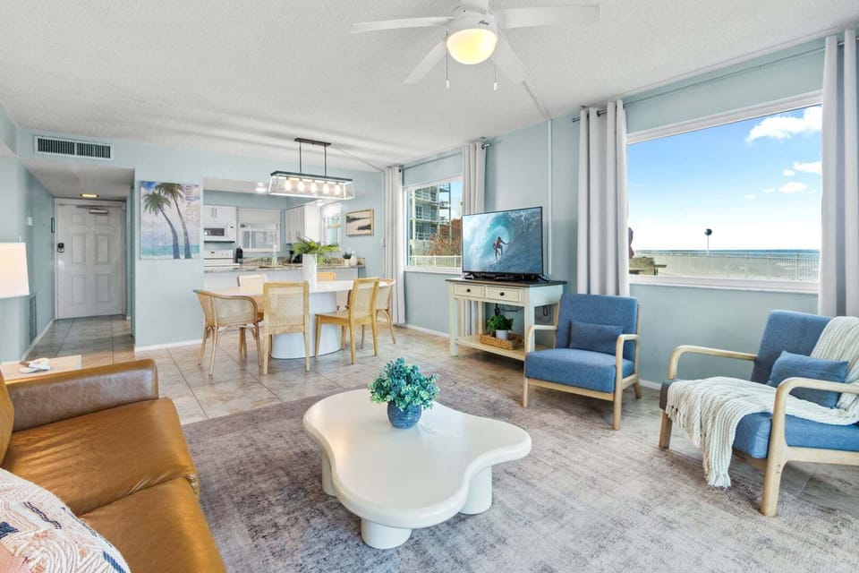 Bright & airy open layout