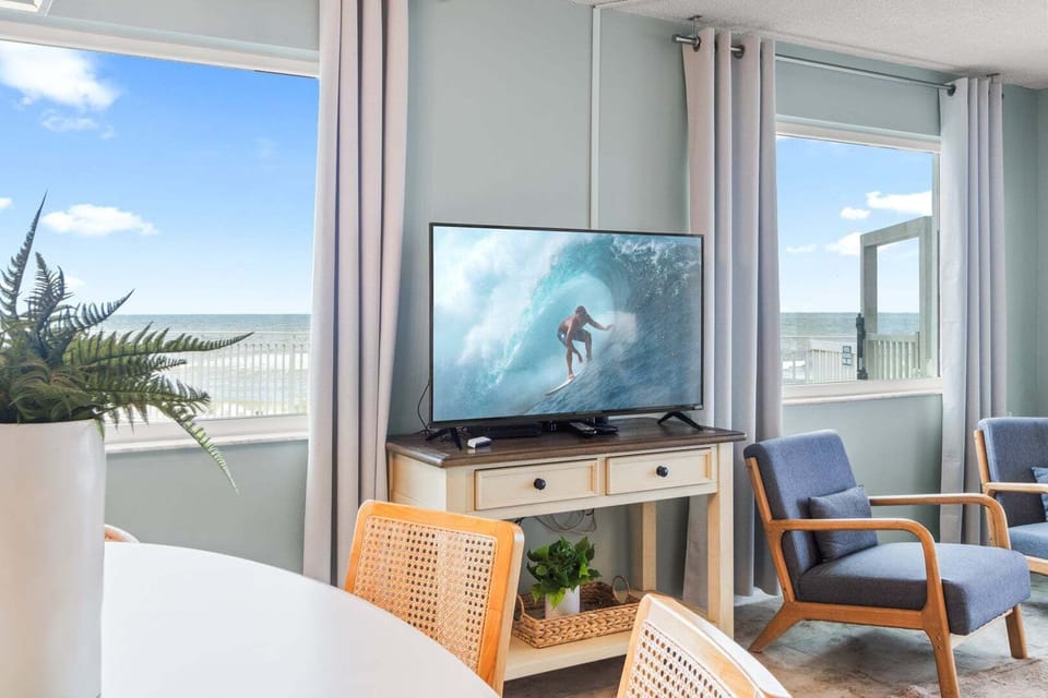 Relax in the living room and watch your favorite TV shows/movies