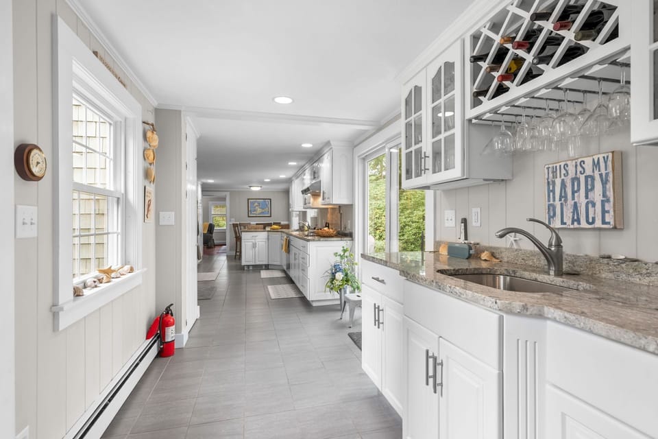 Wonderful wet bar is located right outside of the Great Room - 4 Long Pond Drive Harwich Cape Cod - Cape Retreat - NEVR